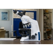 Axio Lab.A1 через световой микроскоп с фазовым контрастом и темным полем